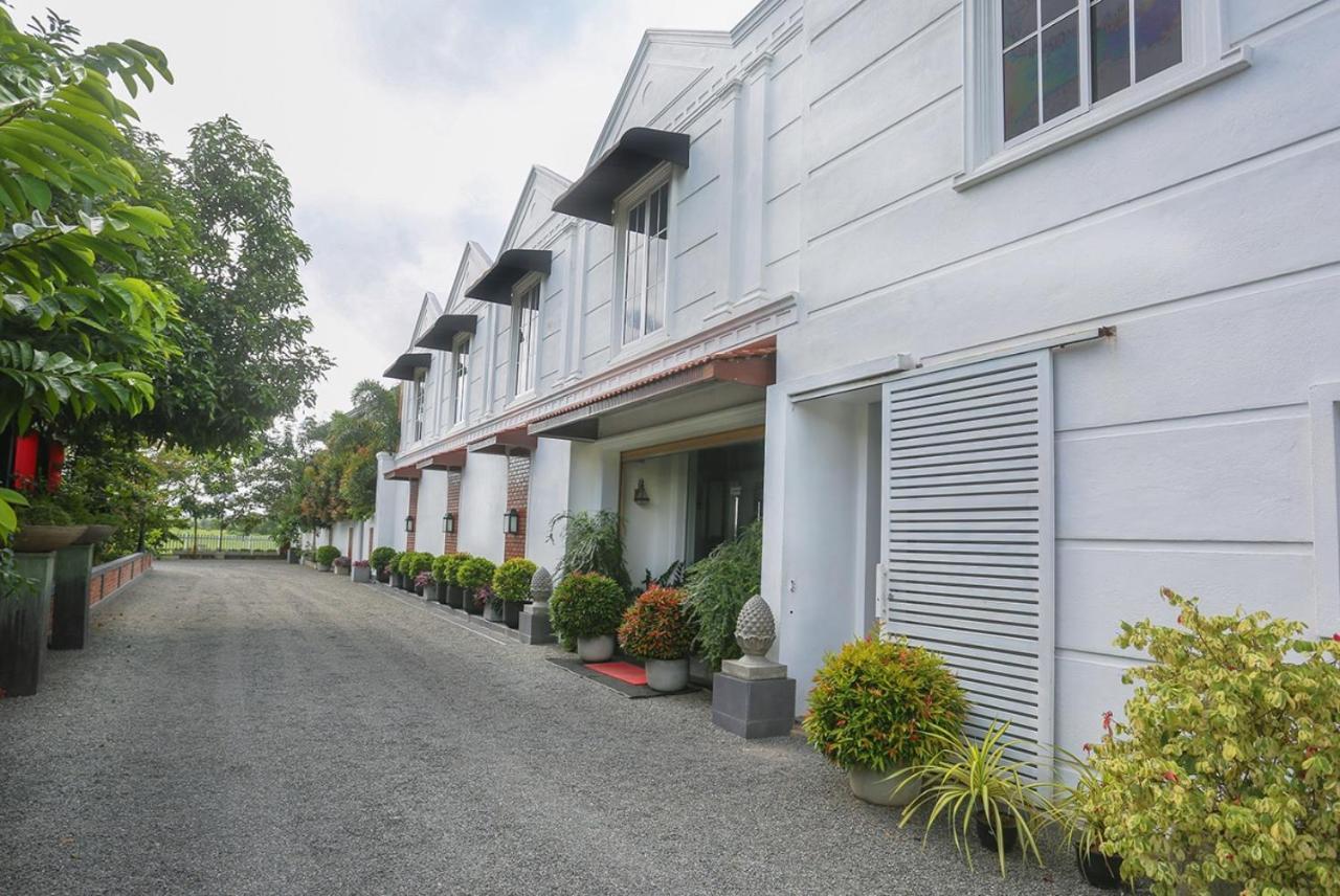Akash By Dbi Otel Gampaha Dış mekan fotoğraf