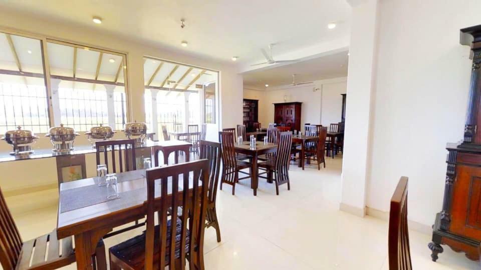 Akash By Dbi Otel Gampaha Dış mekan fotoğraf
